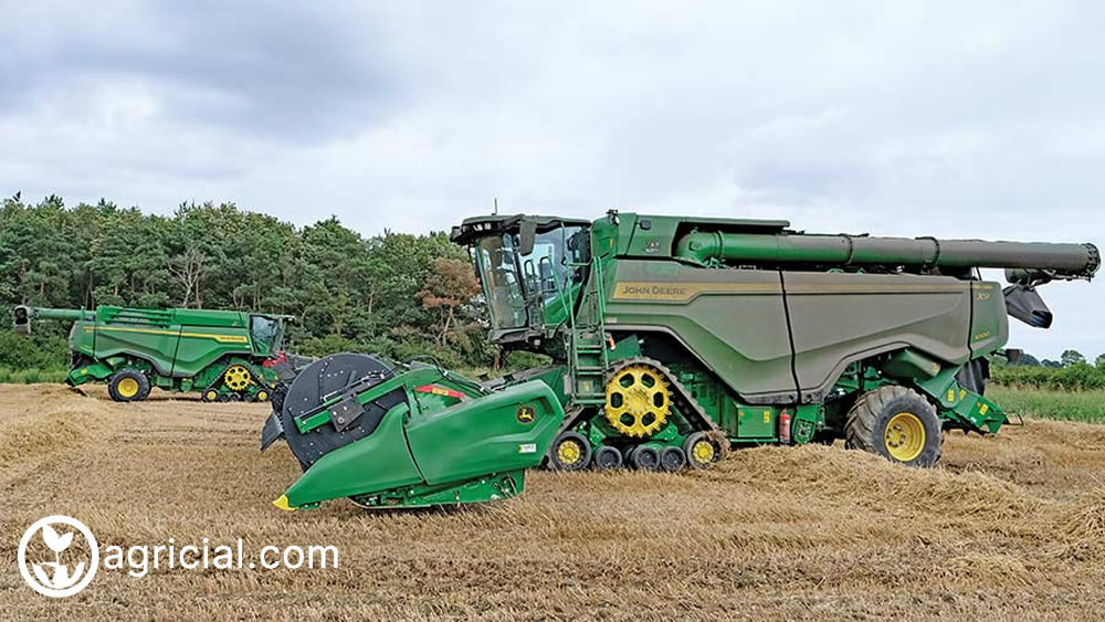 The Powerful John Deere X9 Combine – Revolutionizing Harvesting Efficiency